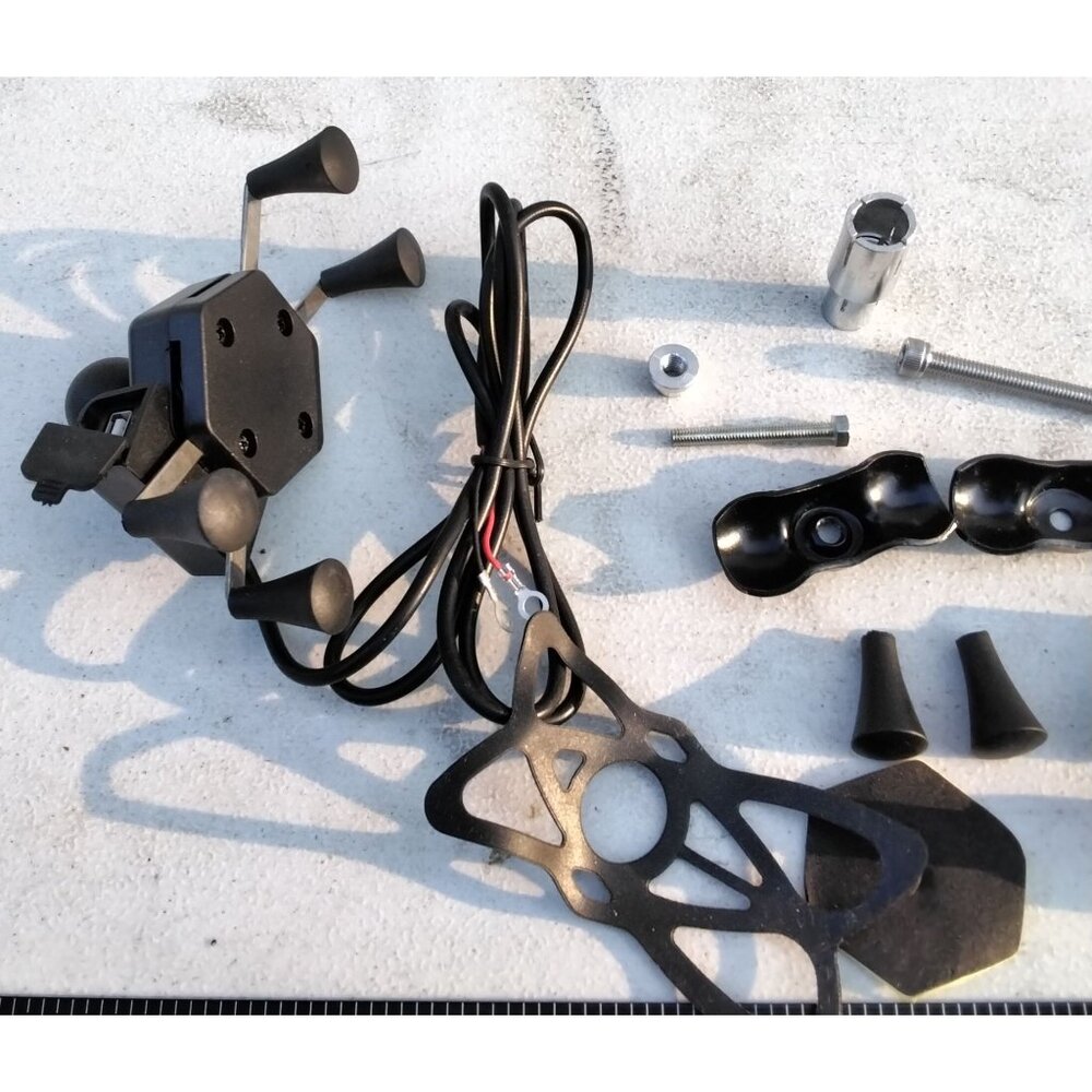 USB Navigation Bracket, Accessory with Navigation Bracket for 3-6.5 Inch Mobile - Picture 8 of 10
